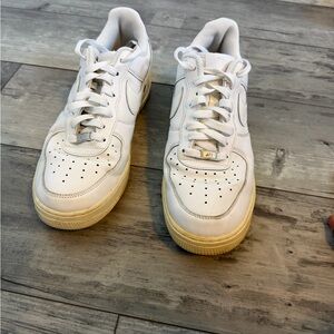 Nike Men's White and Cream Sneakers